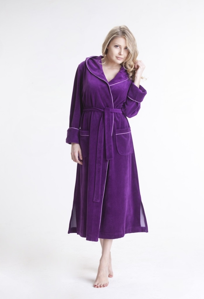 Женский велюровый халат с капюшоном (№803) Фиолет