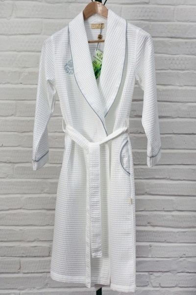 Бамбуковый вафельный халат с вышивкой (10075 яркий белый)- Экстра мягкость!